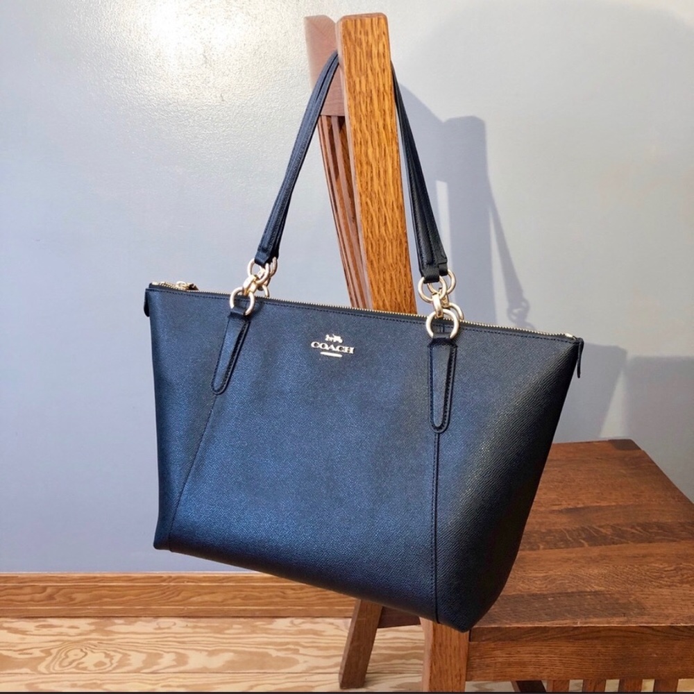 Like new tote Ava Coach, Black and Gold